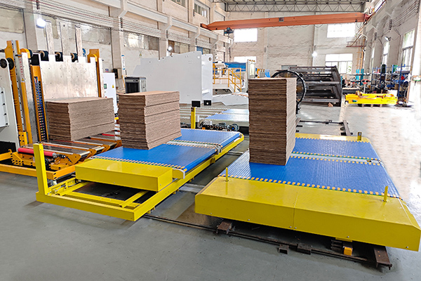 Carro de transferencia con centrado automático